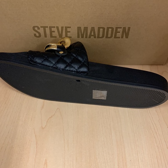 Steve Madden Zoray Golden Chain Link Slide Sandals - Picture 7 of 8